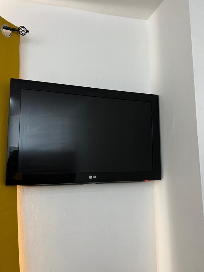 Ground Floor Two Bed Cairo Street Apartment Warrington  Ngoại thất bức ảnh