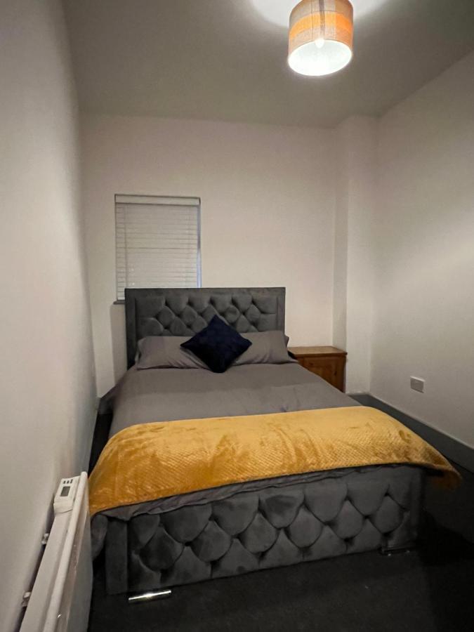 Ground Floor Two Bed Cairo Street Apartment Warrington  Ngoại thất bức ảnh