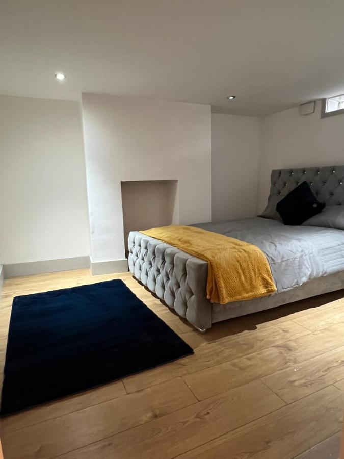 Ground Floor Two Bed Cairo Street Apartment Warrington  Ngoại thất bức ảnh
